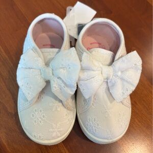 OshKosh B'gosh Toddler Shoes - white